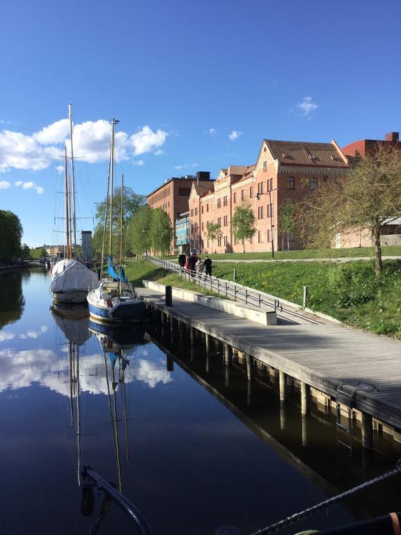 Selmas Hytt Och Salong Hostel Uppsala Exterior foto