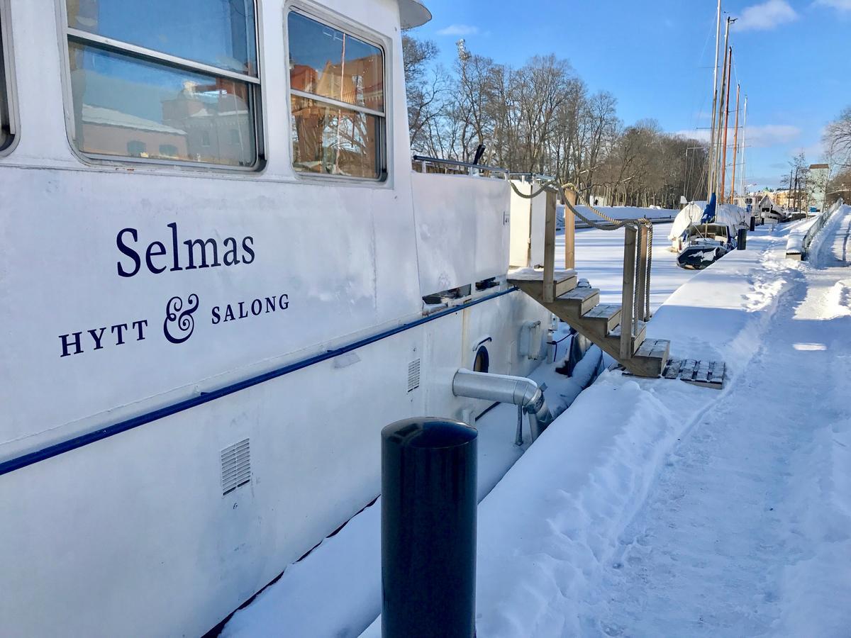 Selmas Hytt Och Salong Hostel Uppsala Exterior foto
